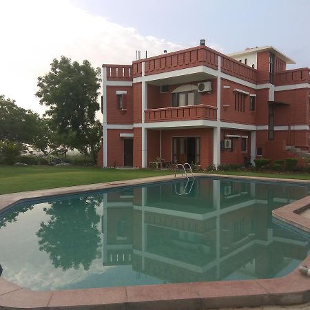 Nature Lovers Farm Hotel Gurgaon Exterior foto